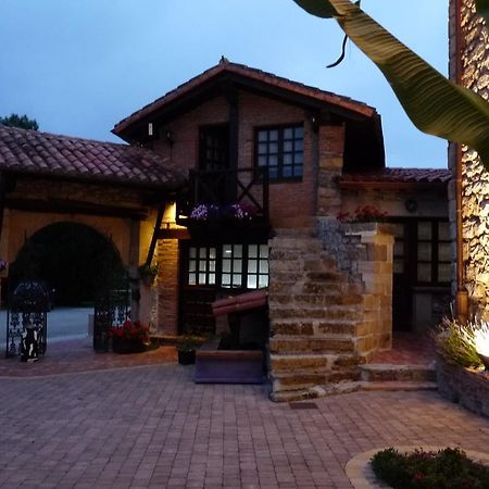 Posada El Pozo Castañedo エクステリア 写真